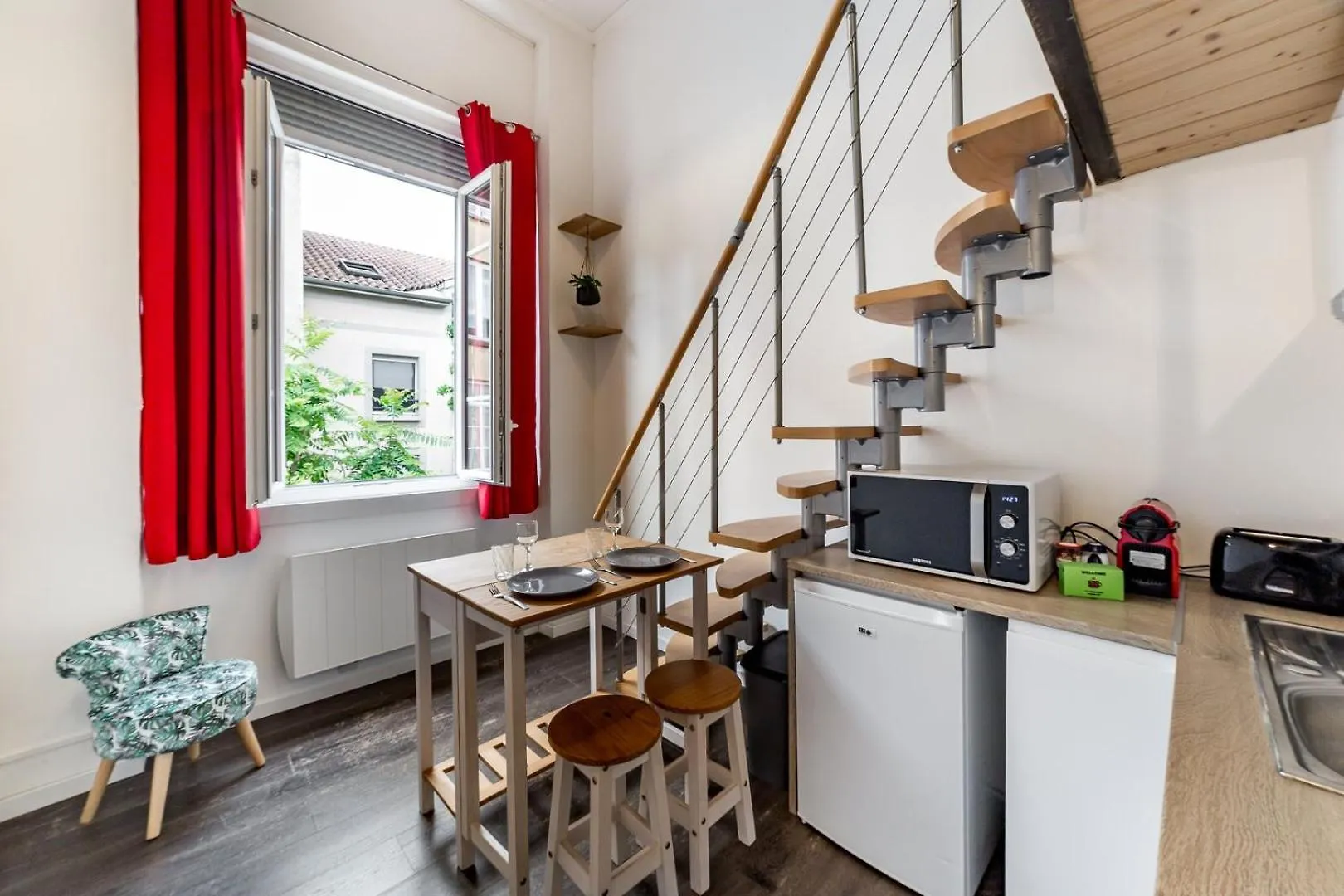 The Charming Studio In Croix-Rousse Ail contacts